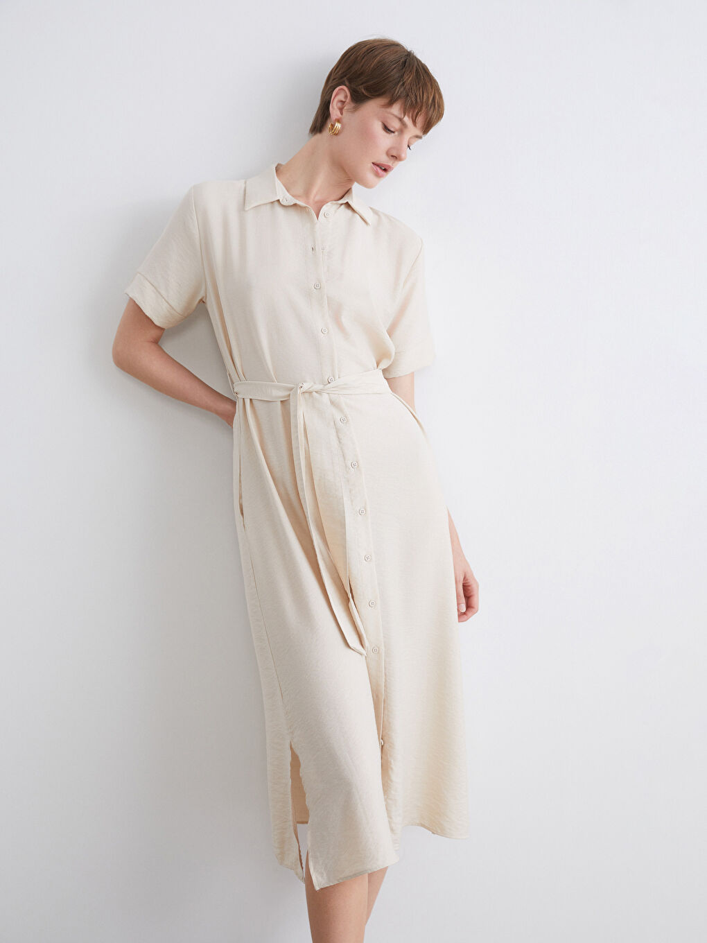 Bej Beli Kuşaklı Gömlek Elbise-1