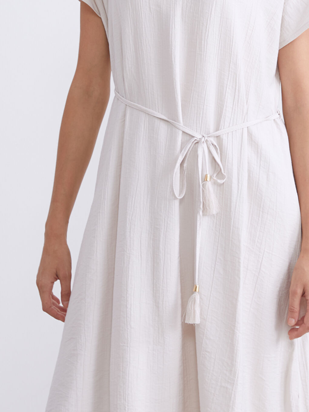 Bej V Yaka Dokulu Elbise-2