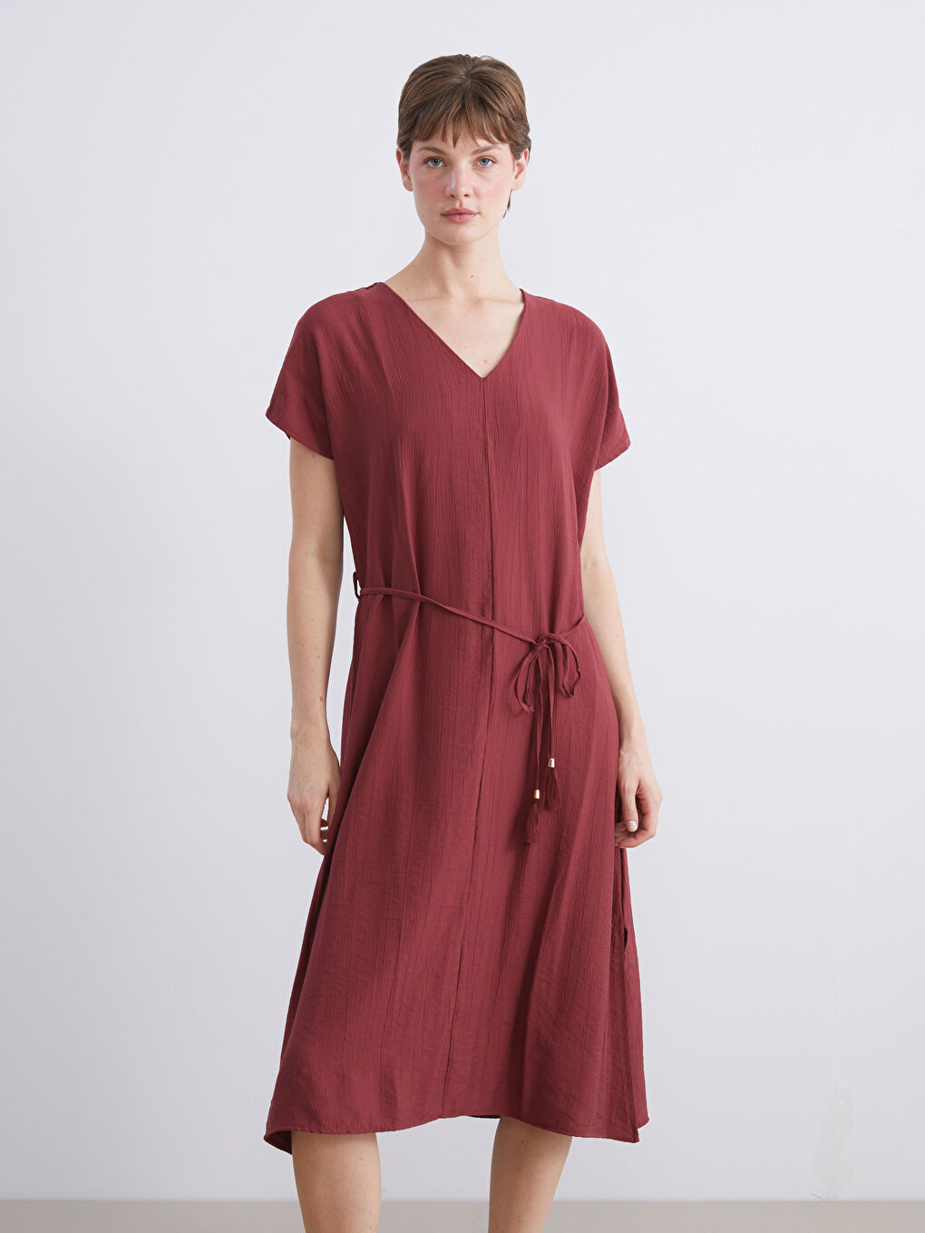 Bordo V Yaka Dokulu Elbise-1