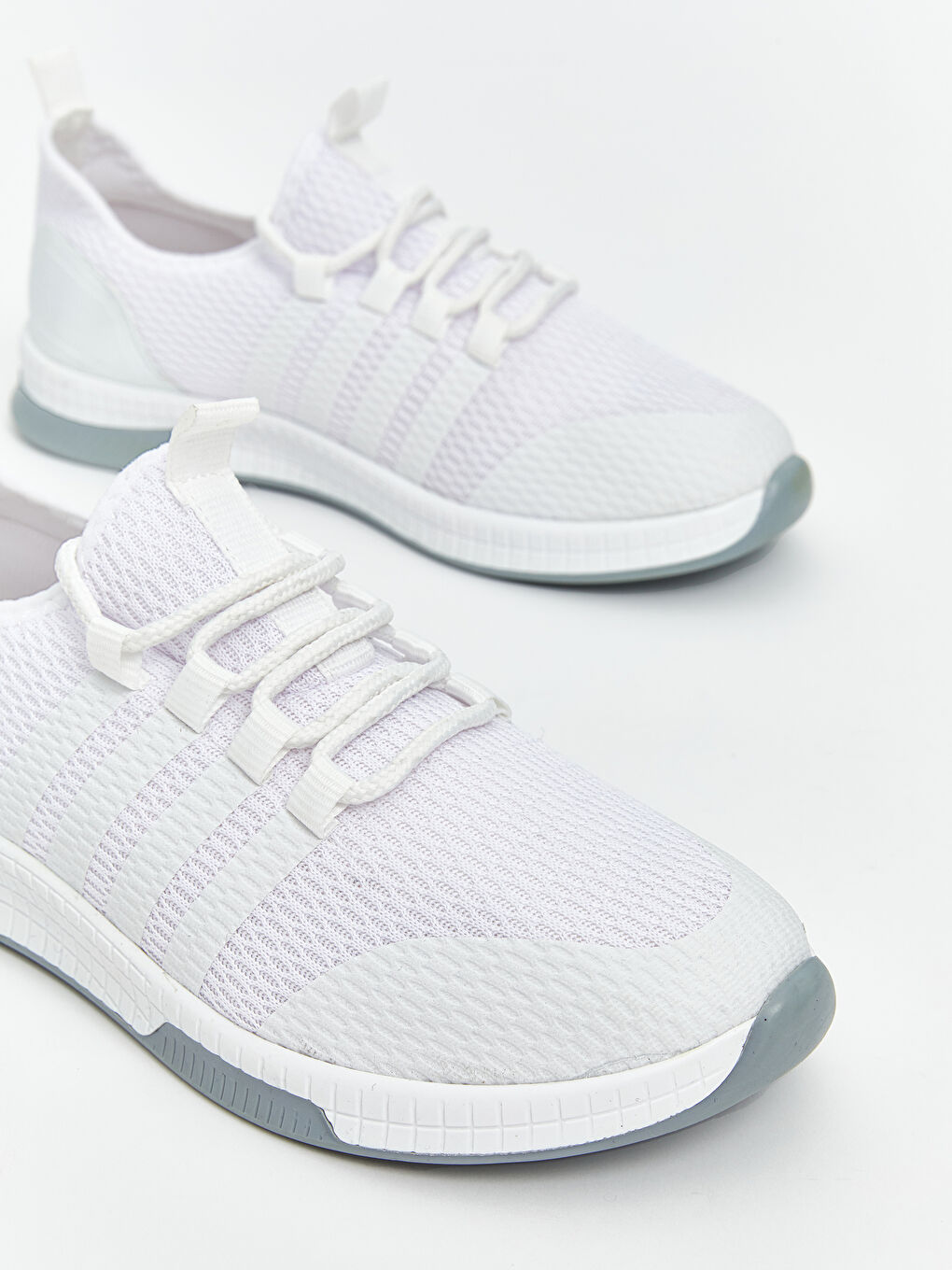 Beyaz File Detaylı Bağcıklı Kadın Spor Ayakkabı-2