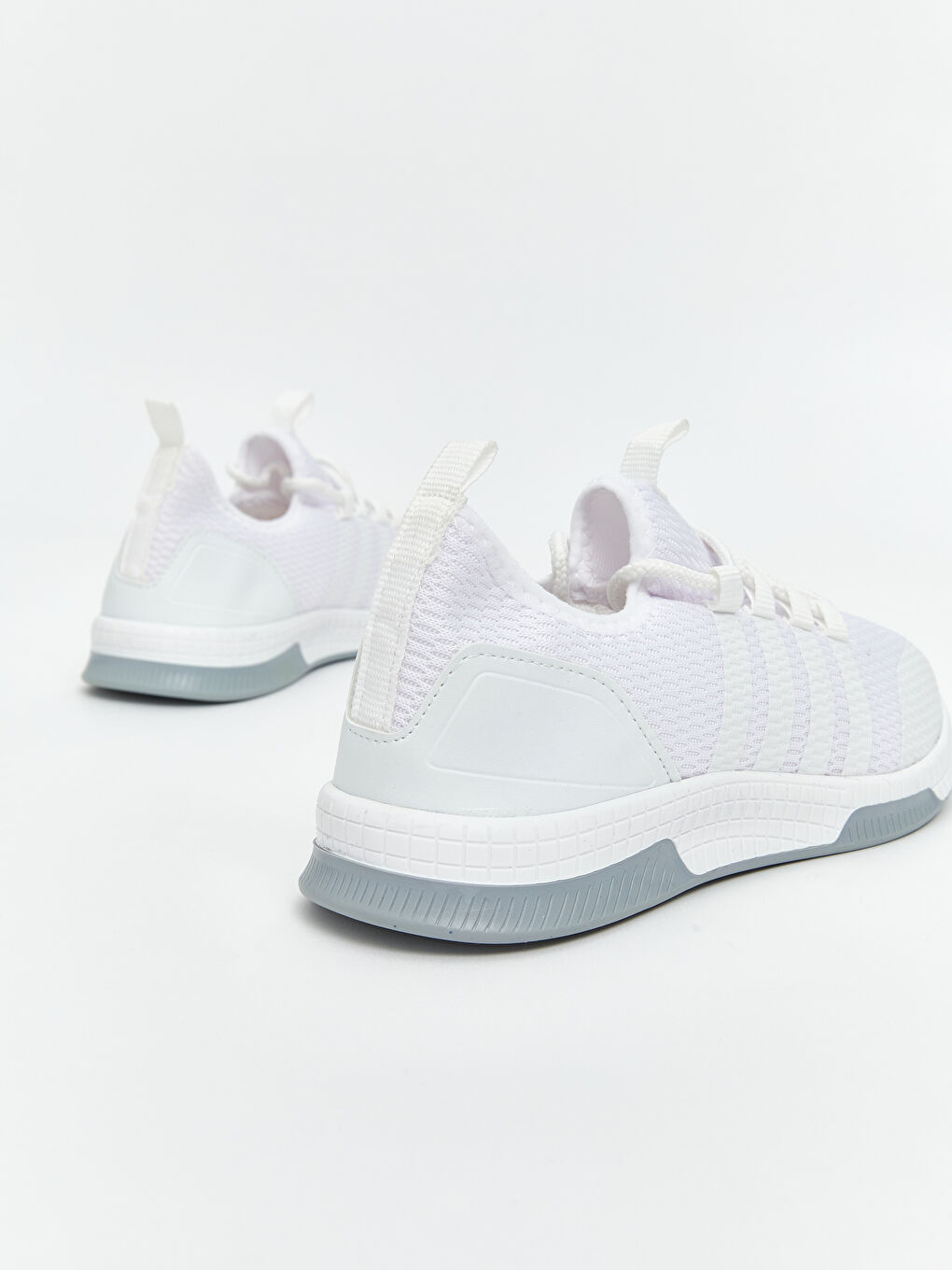 Beyaz File Detaylı Bağcıklı Kadın Spor Ayakkabı-4