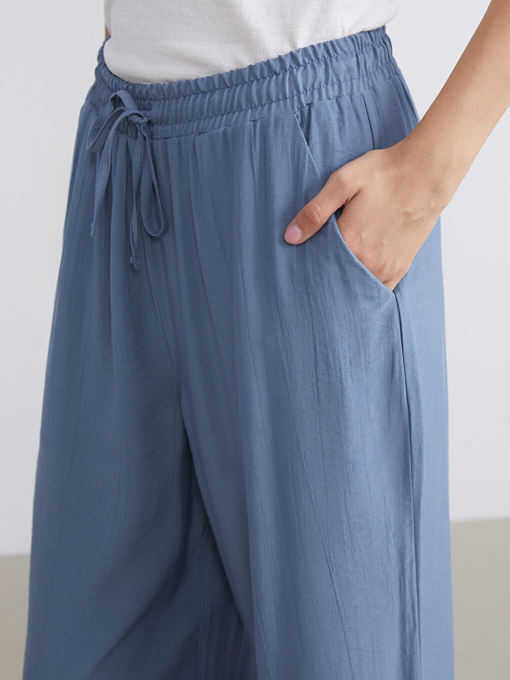 LCWAIKIKI Classic Elastic Waist Wide Leg Women's Trousers -S5RN40Z8-H8X