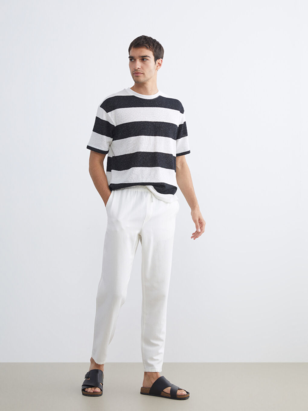 Lacivert Bisiklet Yaka Çizgili Erkek Tişört-1