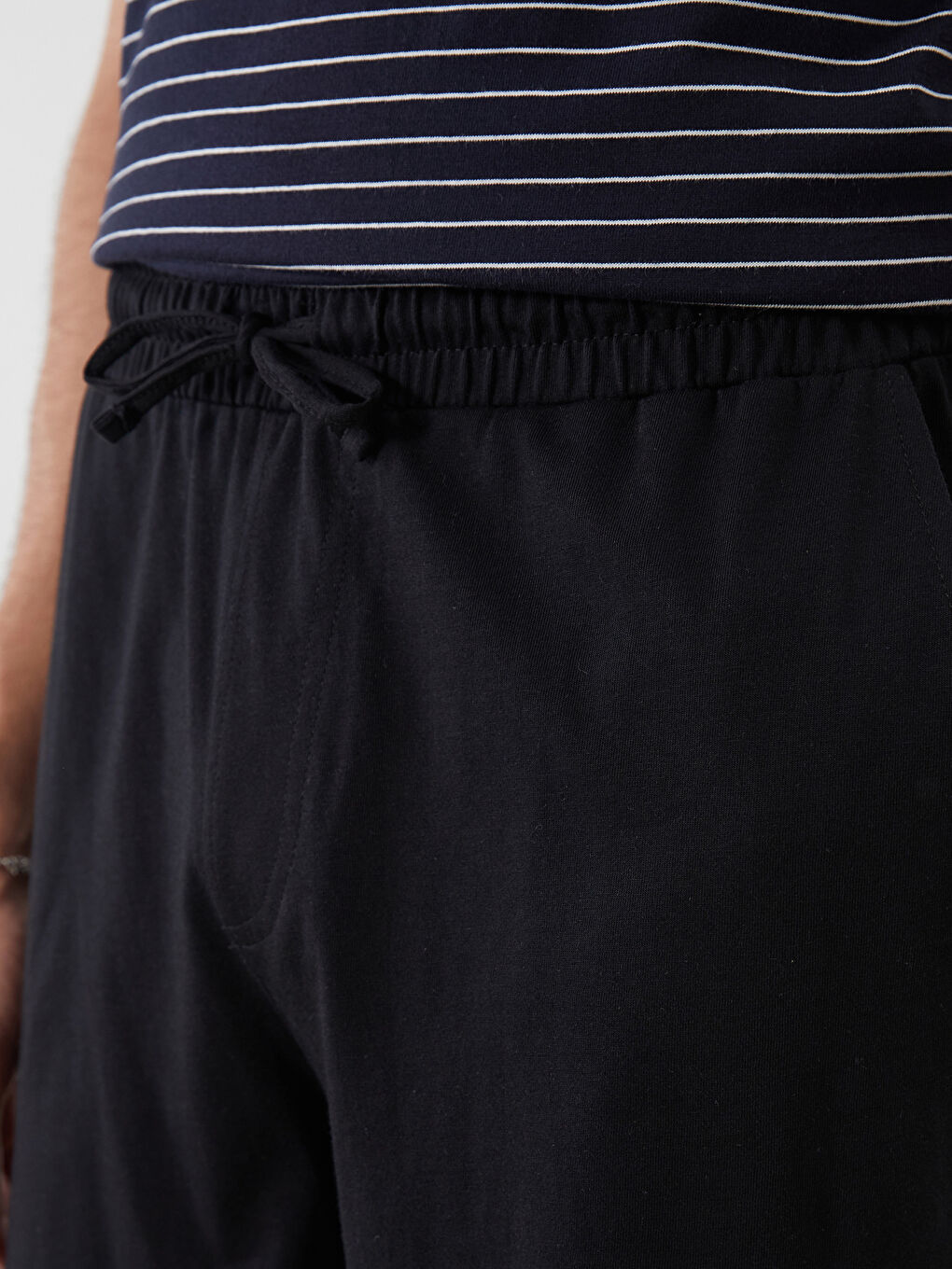 Siyah Standart Kalıp Erkek Şort-2