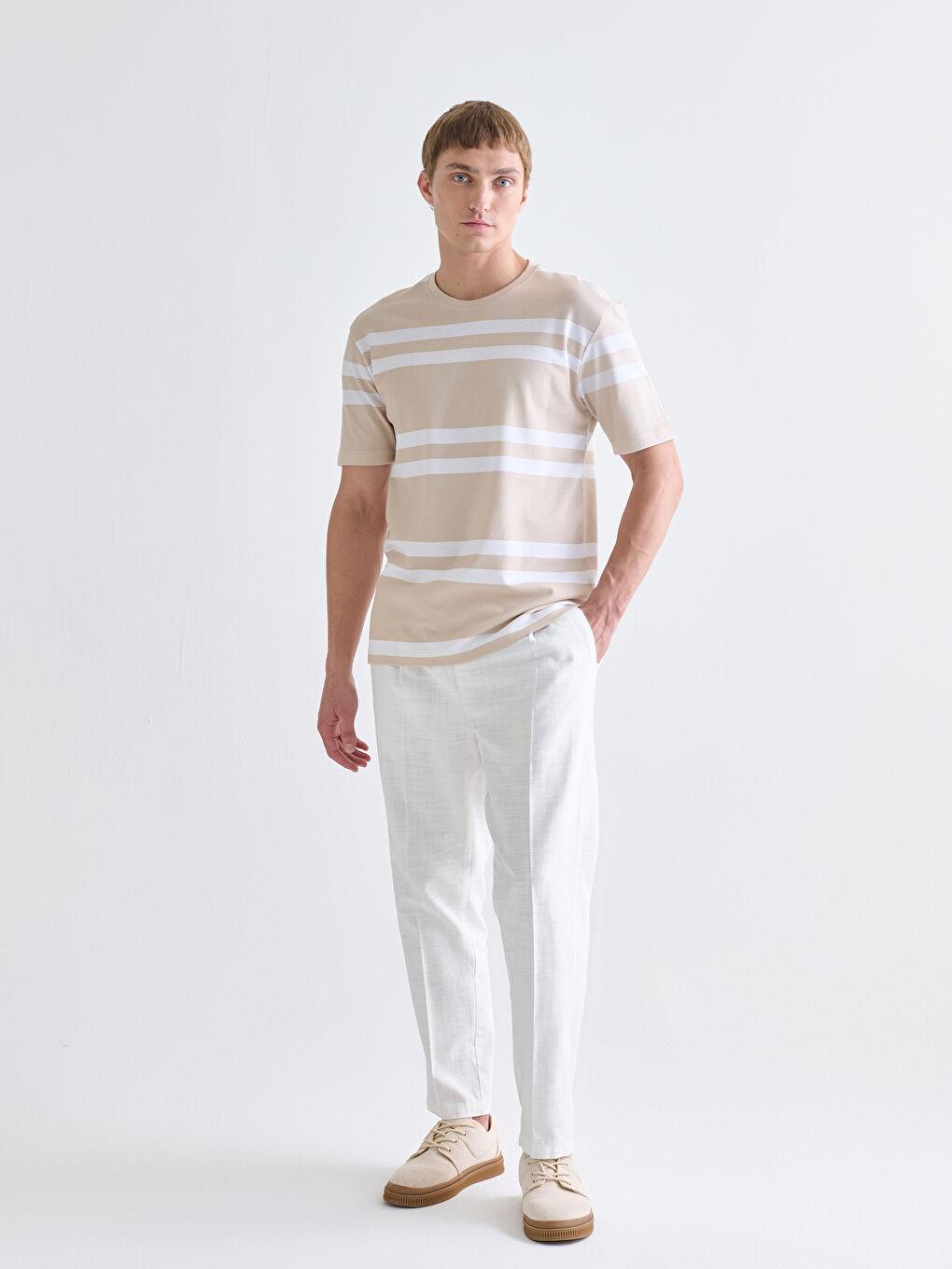 Bej Bisiklet Yaka Çizgili Penye Erkek Tişört-1