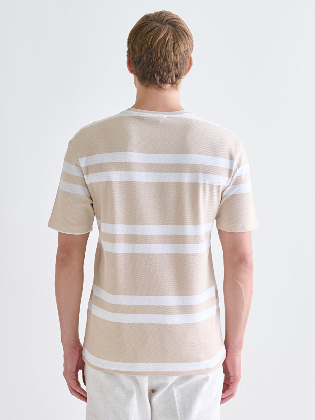 Bej Bisiklet Yaka Çizgili Penye Erkek Tişört-3