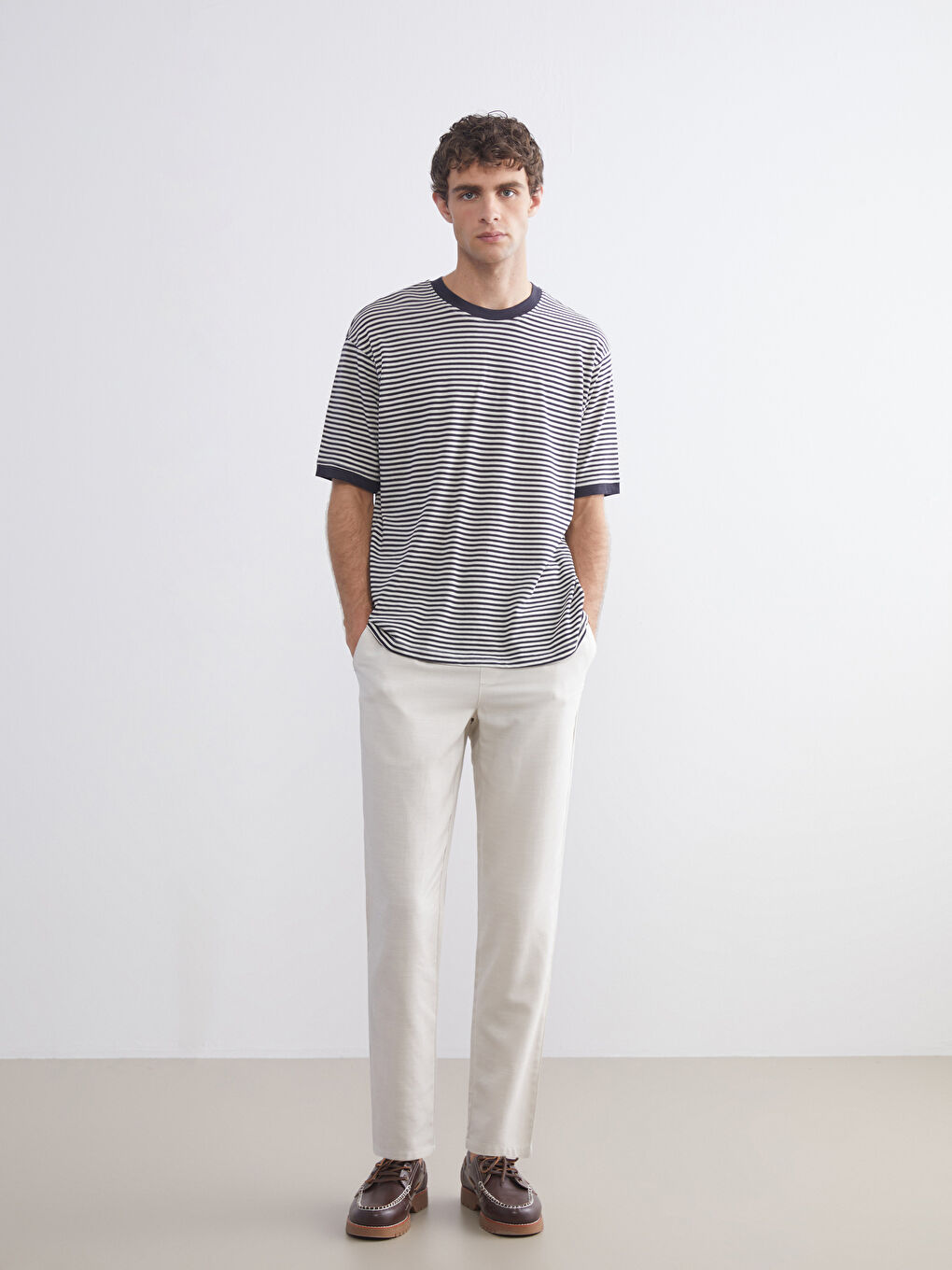 Lacivert Bisiklet Yaka Çizgili Erkek Tişört-1