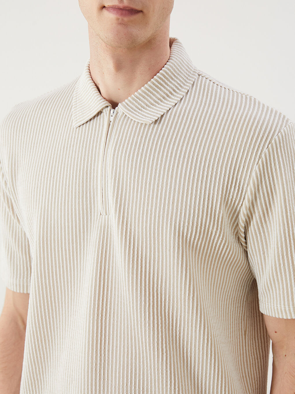 Bej Polo Yaka Çizgili Erkek Tişört-2