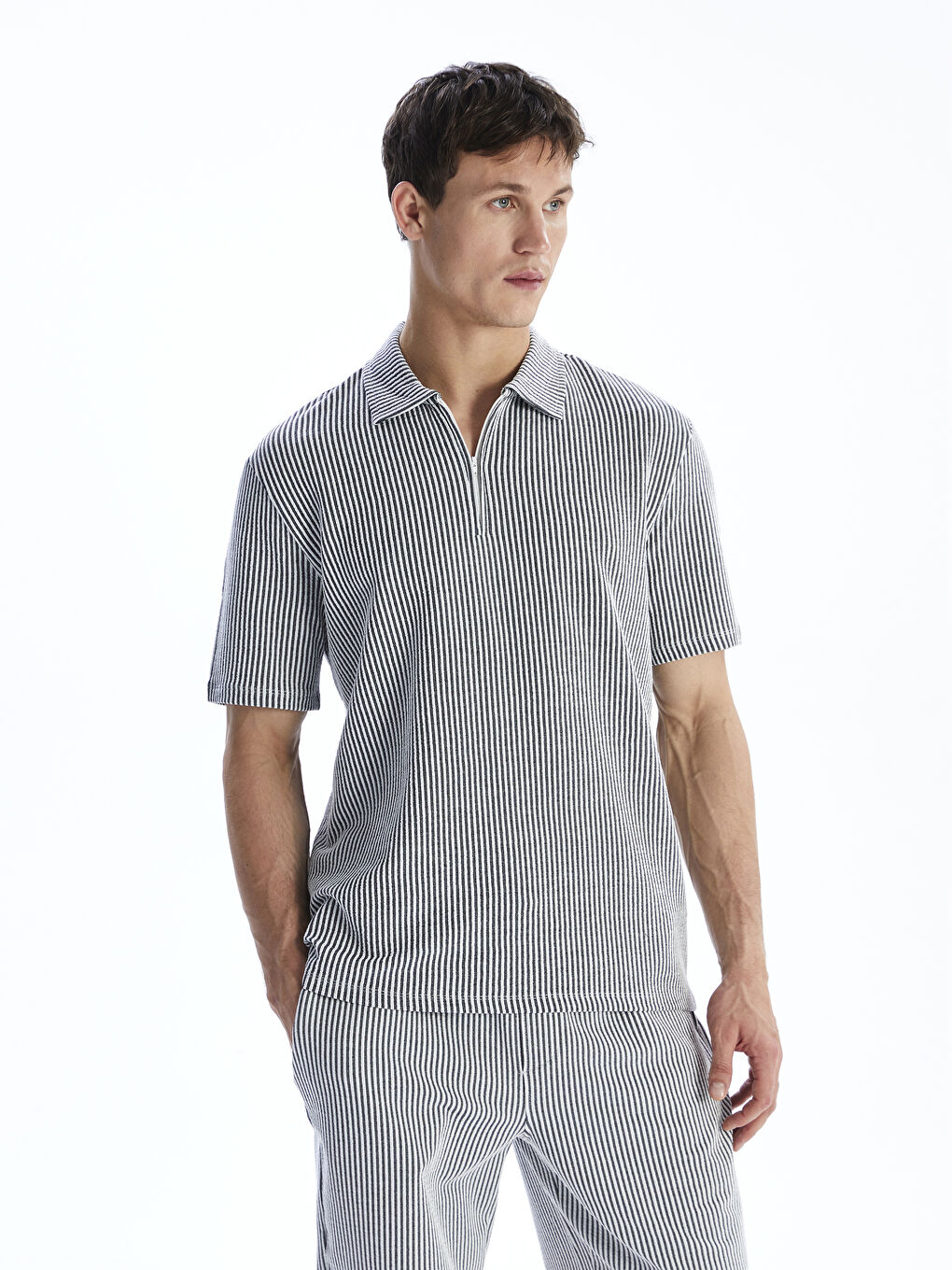 Siyah Polo Yaka Çizgili Erkek Tişört