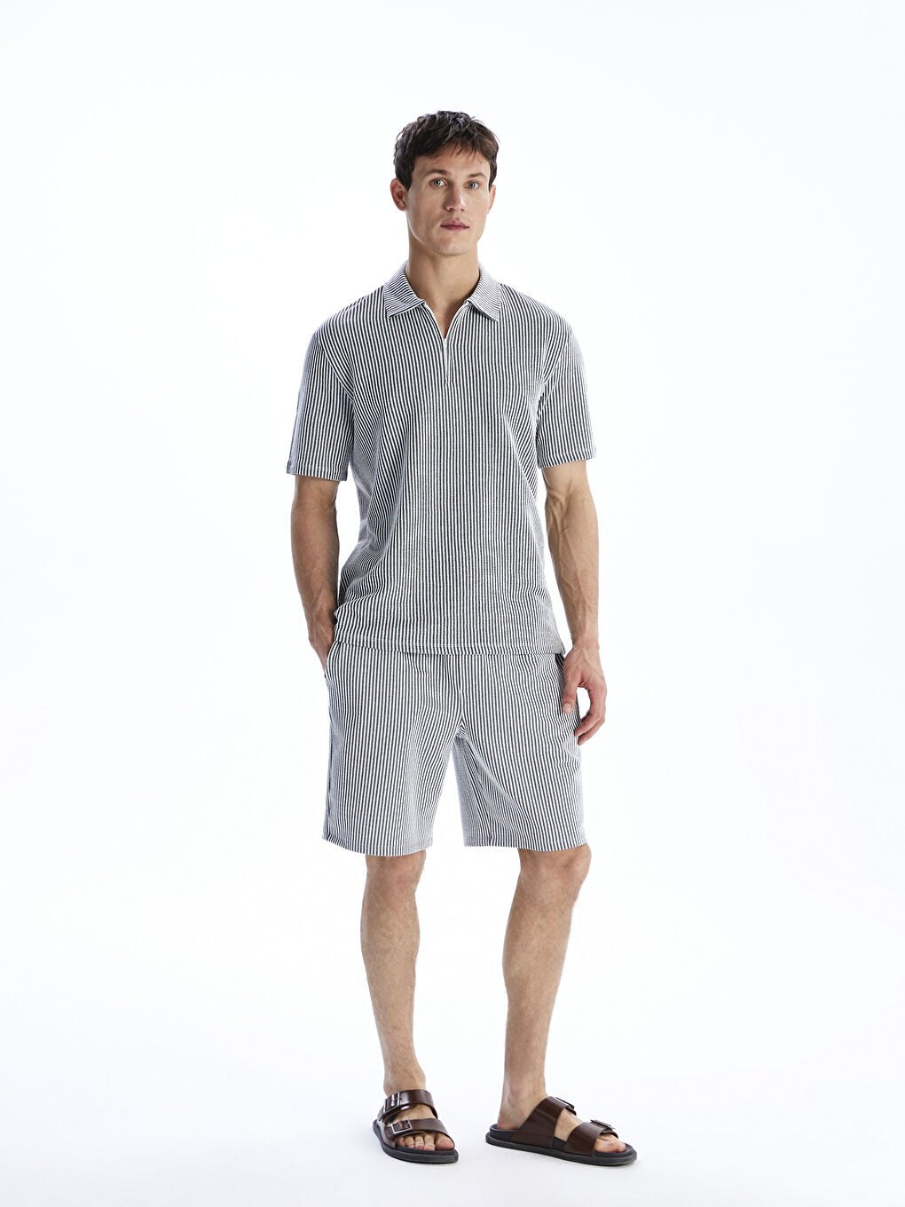 Siyah Polo Yaka Çizgili Erkek Tişört-1