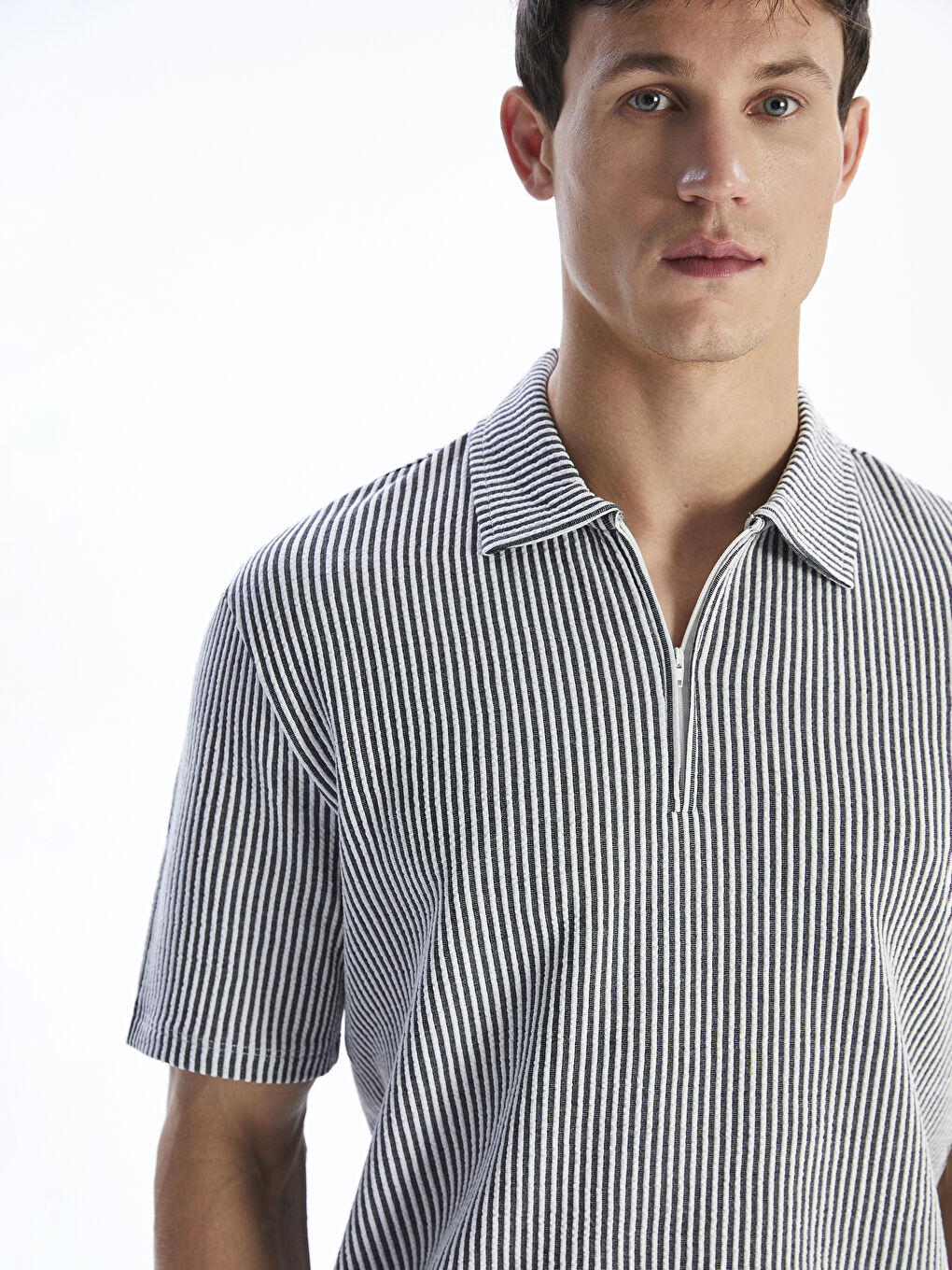 Siyah Polo Yaka Çizgili Erkek Tişört-2