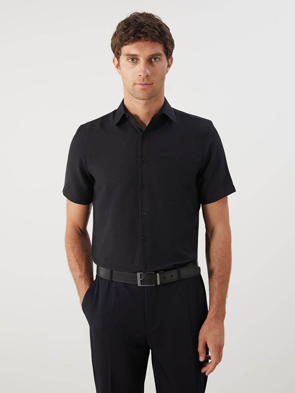 Siyah Regular Fit Kısa Kollu Armürlü Erkek Gömlek