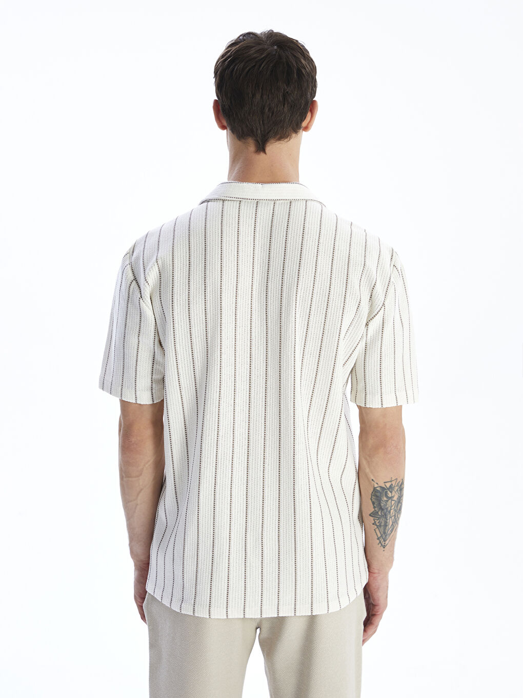 Bej Regular Fit Resort Yaka Çizgili Armürlü Erkek Gömlek-3