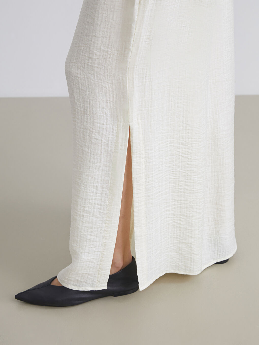 Elasticated Waist Textured Women's Trousers-2