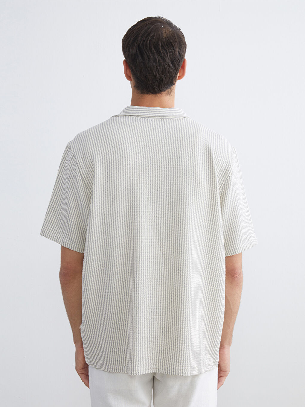 Ekru Regular Fit Resort Yaka Kısa Kollu Çizgili Erkek Gömlek-3