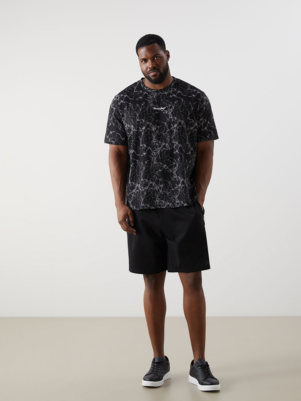 Siyah Büyük Beden Standart Kalıp Erkek Spor Şort