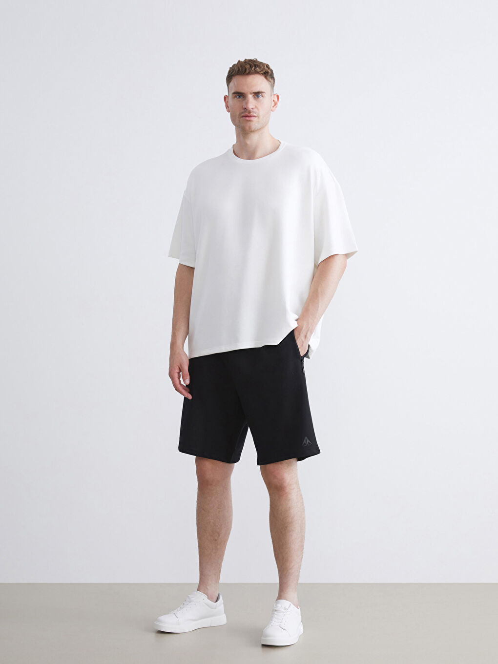 Siyah Büyük Beden Standart Kalıp Erkek Spor Şort-1