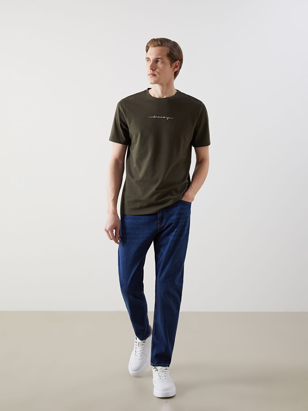 Κοντομάνικο Μπλουζάκι Ανδρικό με Στρογγυλή Λαιμόκοψη-3