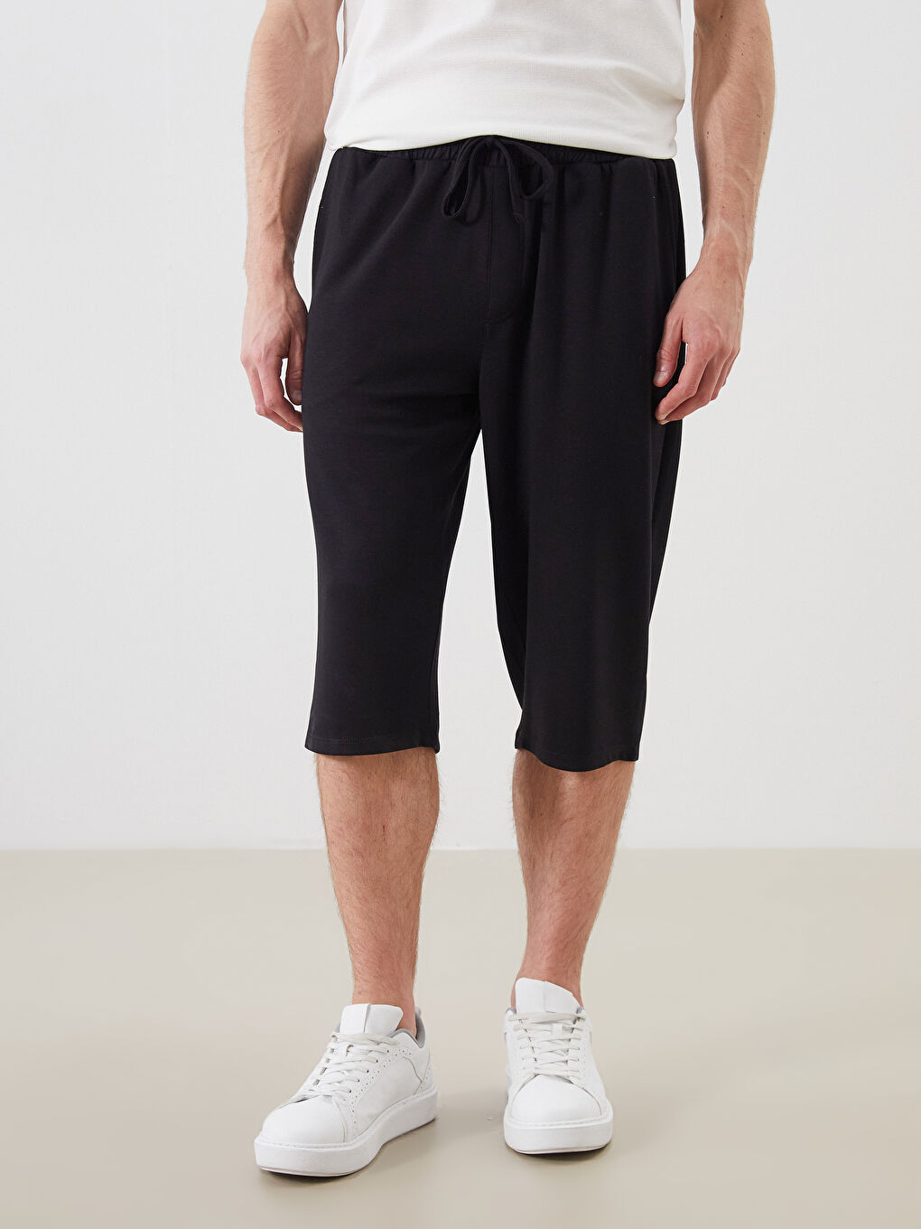 Siyah Standart Kalıp Erkek Şort-3