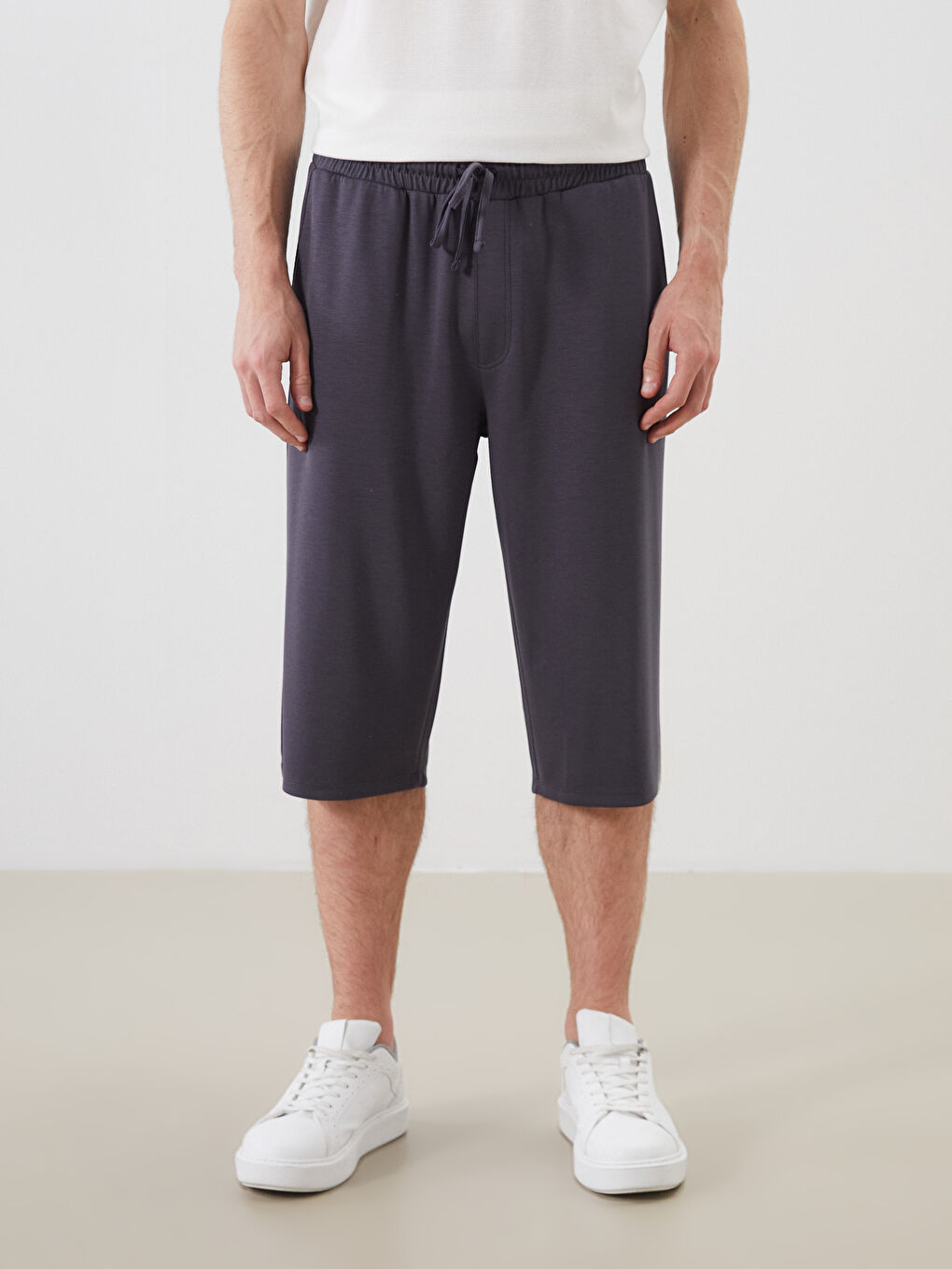 Antrasit Standart Kalıp Erkek Şort-1