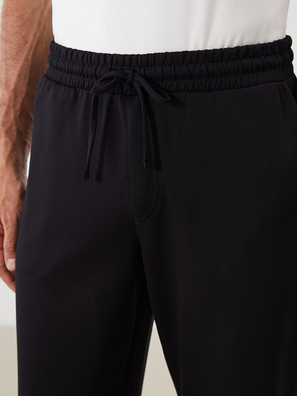 Siyah Standart Kalıp Erkek Şort-4