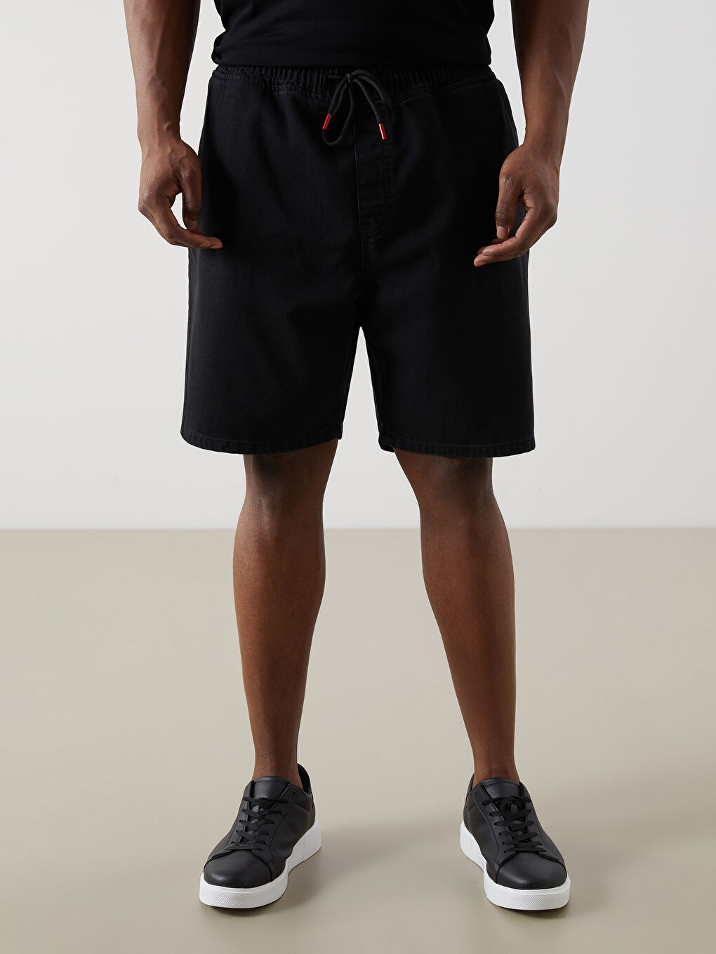 Siyah Büyük Beden Rahat Kalıp Erkek Jean Şort-4