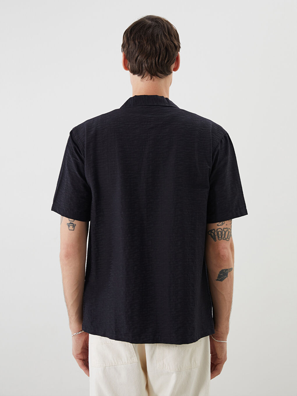 Siyah Rahat Kalıp Resort Yaka Kısa Kollu Desenli Erkek Gömlek-3