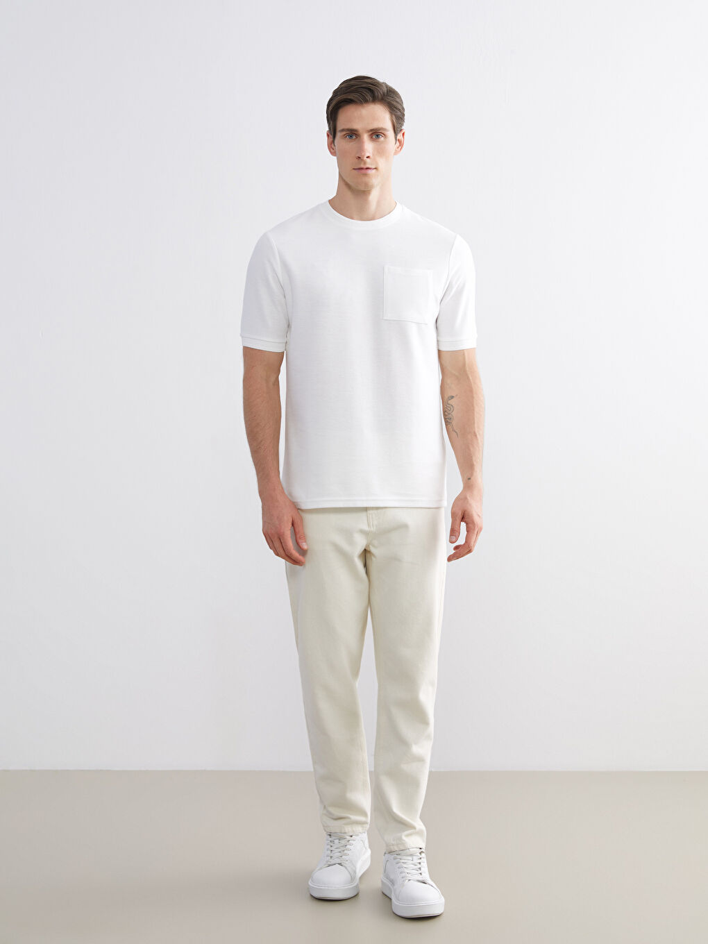 Ekru Bisiklet Yaka Erkek Tişört-1