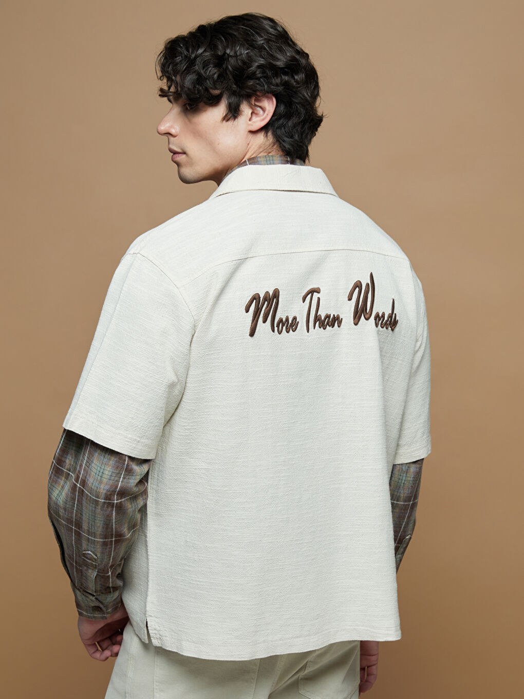 Bej Regular Fit Nakışlı Erkek Gömlek