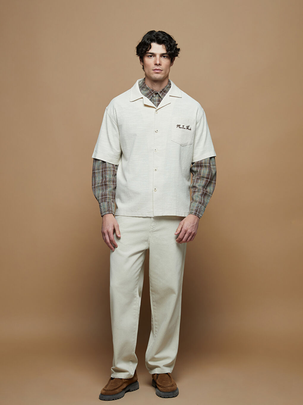 Bej Regular Fit Nakışlı Erkek Gömlek-1