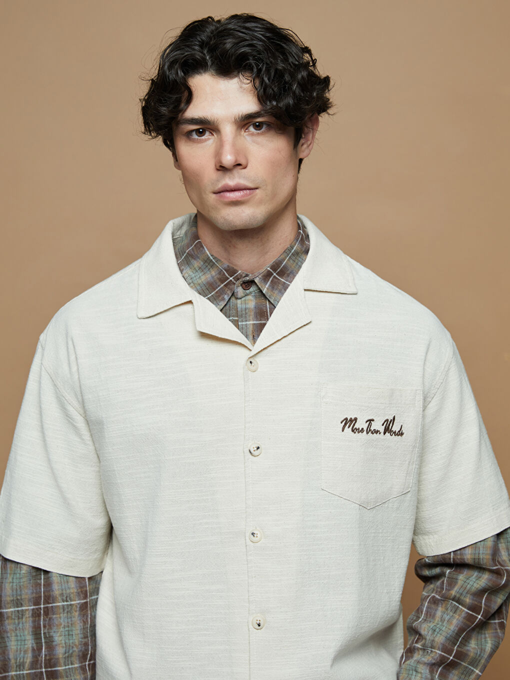 Bej Regular Fit Nakışlı Erkek Gömlek-3