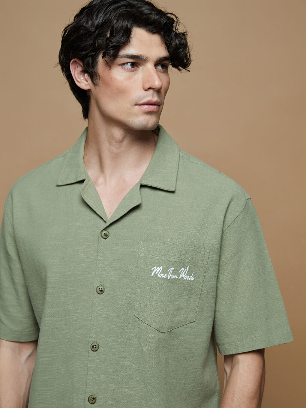 Haki Regular Fit Nakışlı Erkek Gömlek