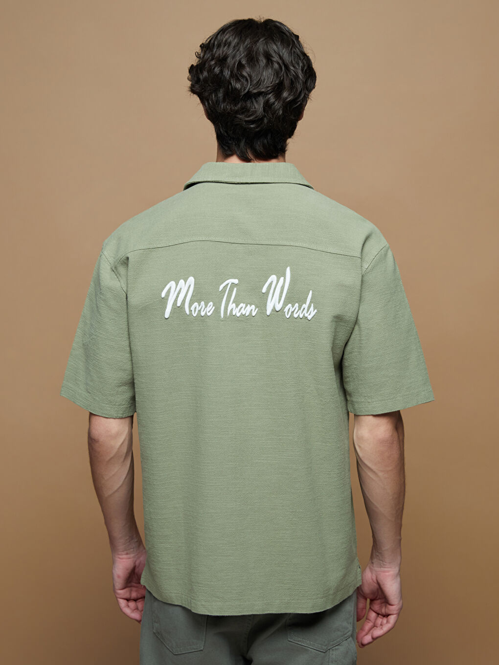 Haki Regular Fit Nakışlı Erkek Gömlek-3