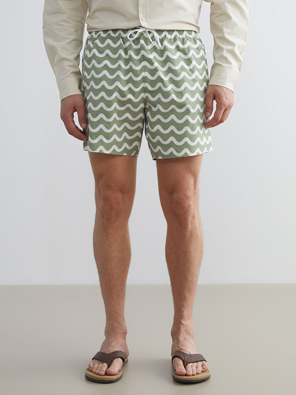 شورت سباحة منقوش للرجال-1