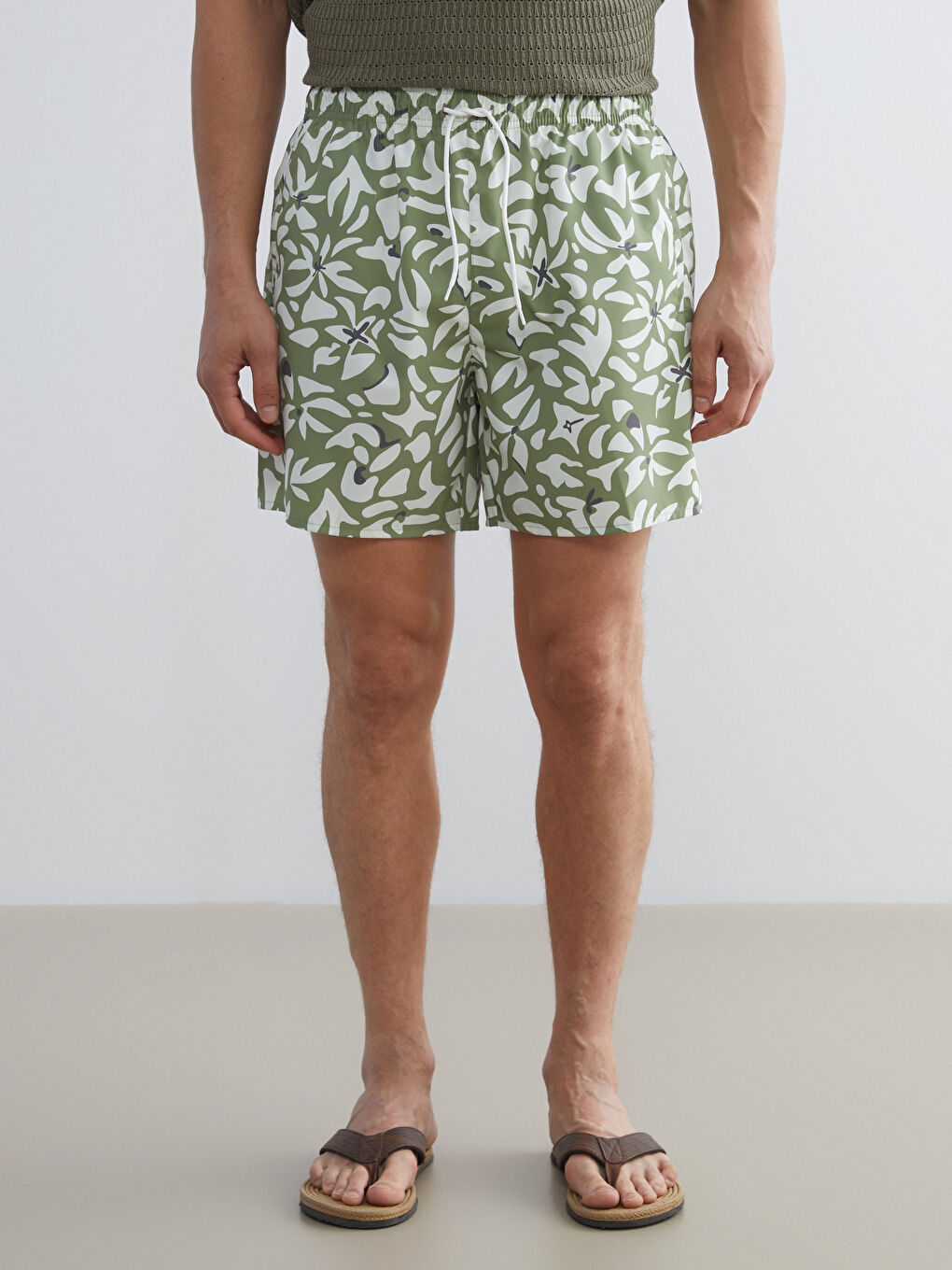 Yeşil Kısa Boy Desenli Erkek Deniz Şortu-1