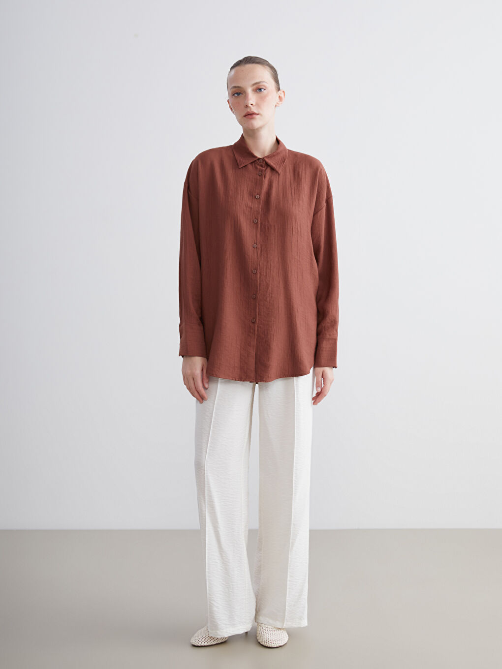 Kahverengi Dokulu Kadın Gömlek-1