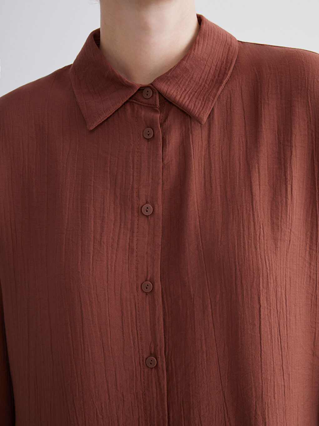 Kahverengi Dokulu Kadın Gömlek-2