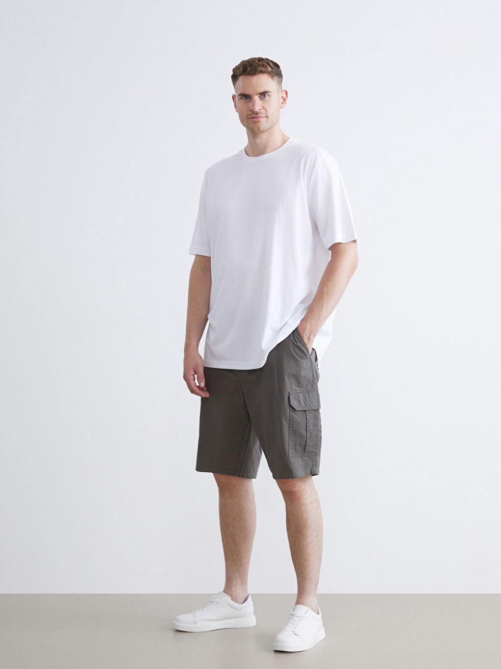 Haki Büyük Beden Standart Kalıp Gabardin Erkek Şort