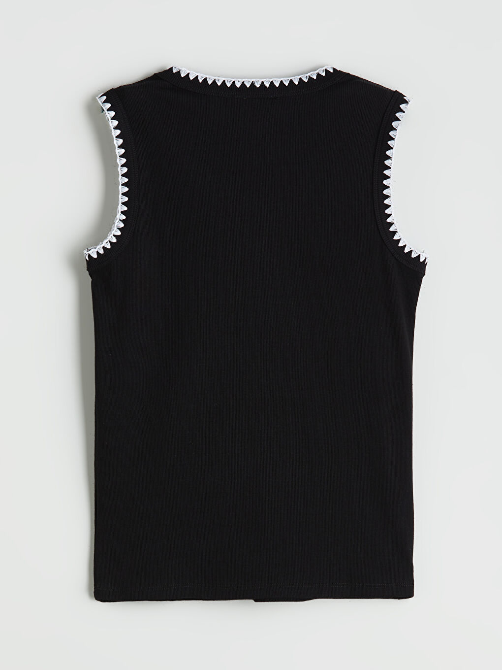 Siyah Bisiklet Yaka Nakışlı Kadın Atlet-5