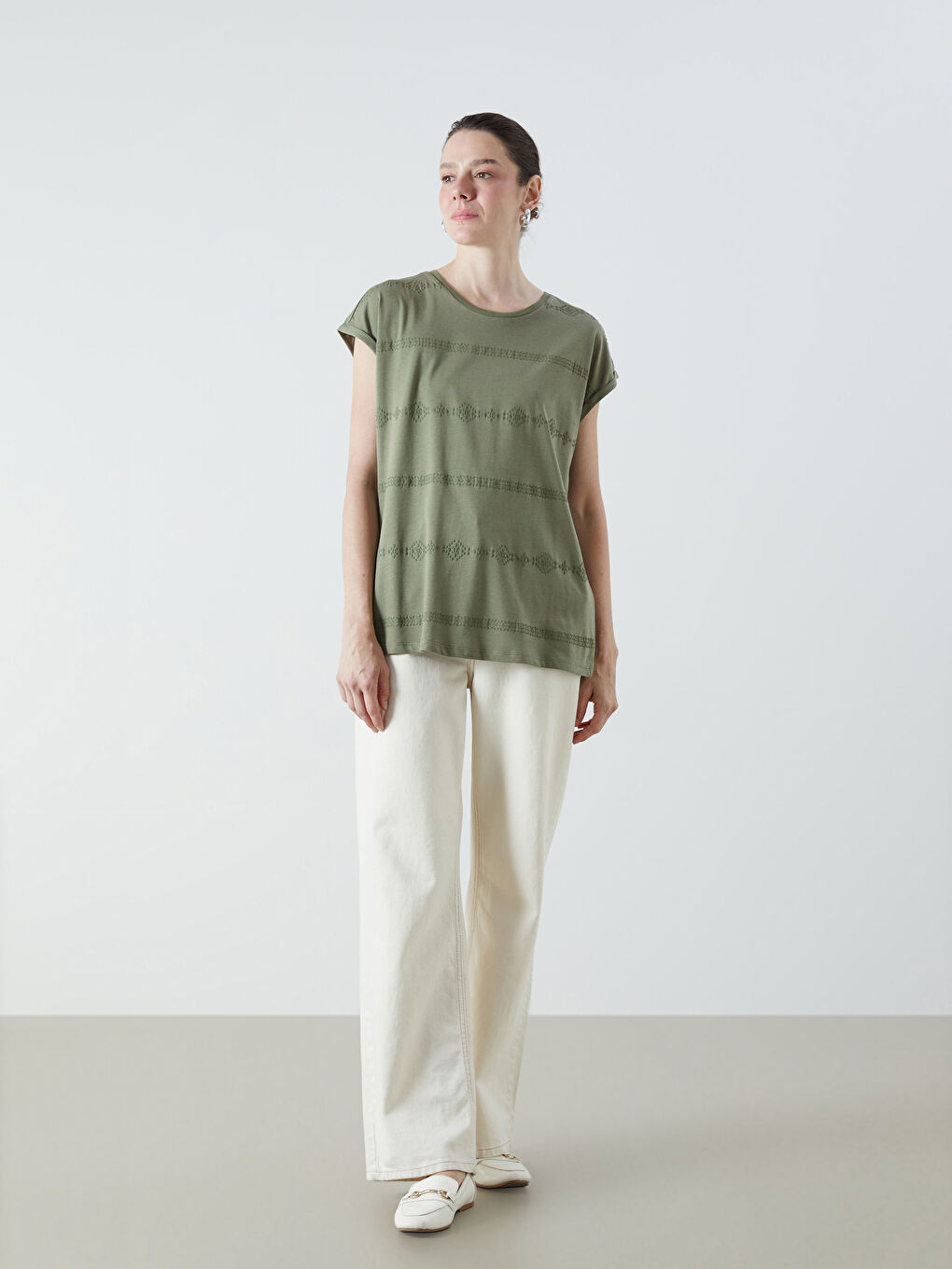 Haki Bisiklet Yaka Desenli Bluz-1