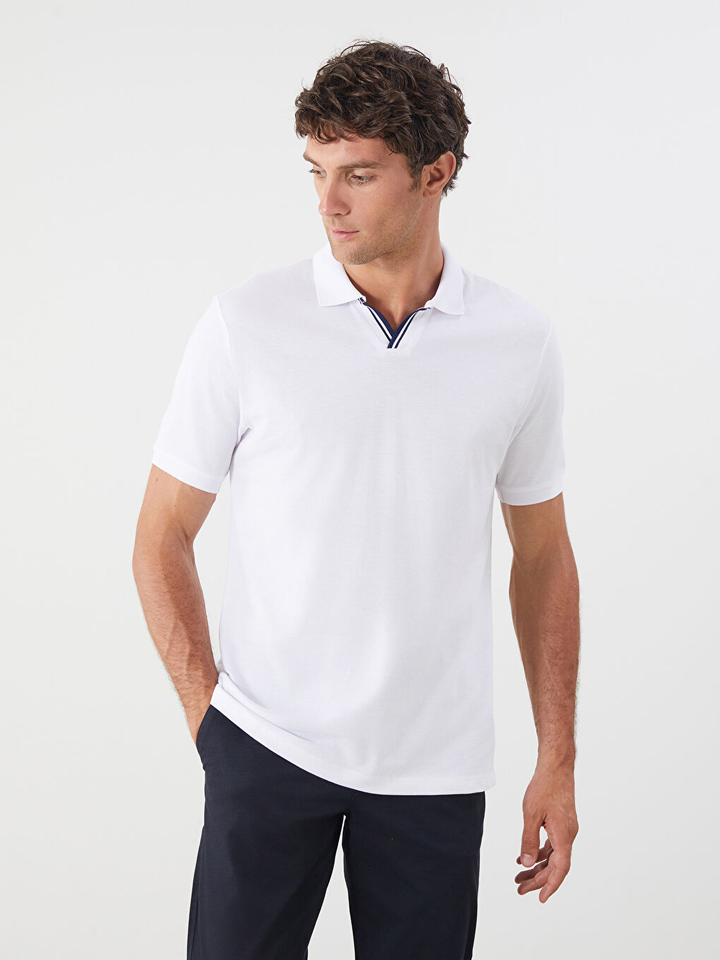 Beyaz Polo Yaka Pike Erkek Tişört