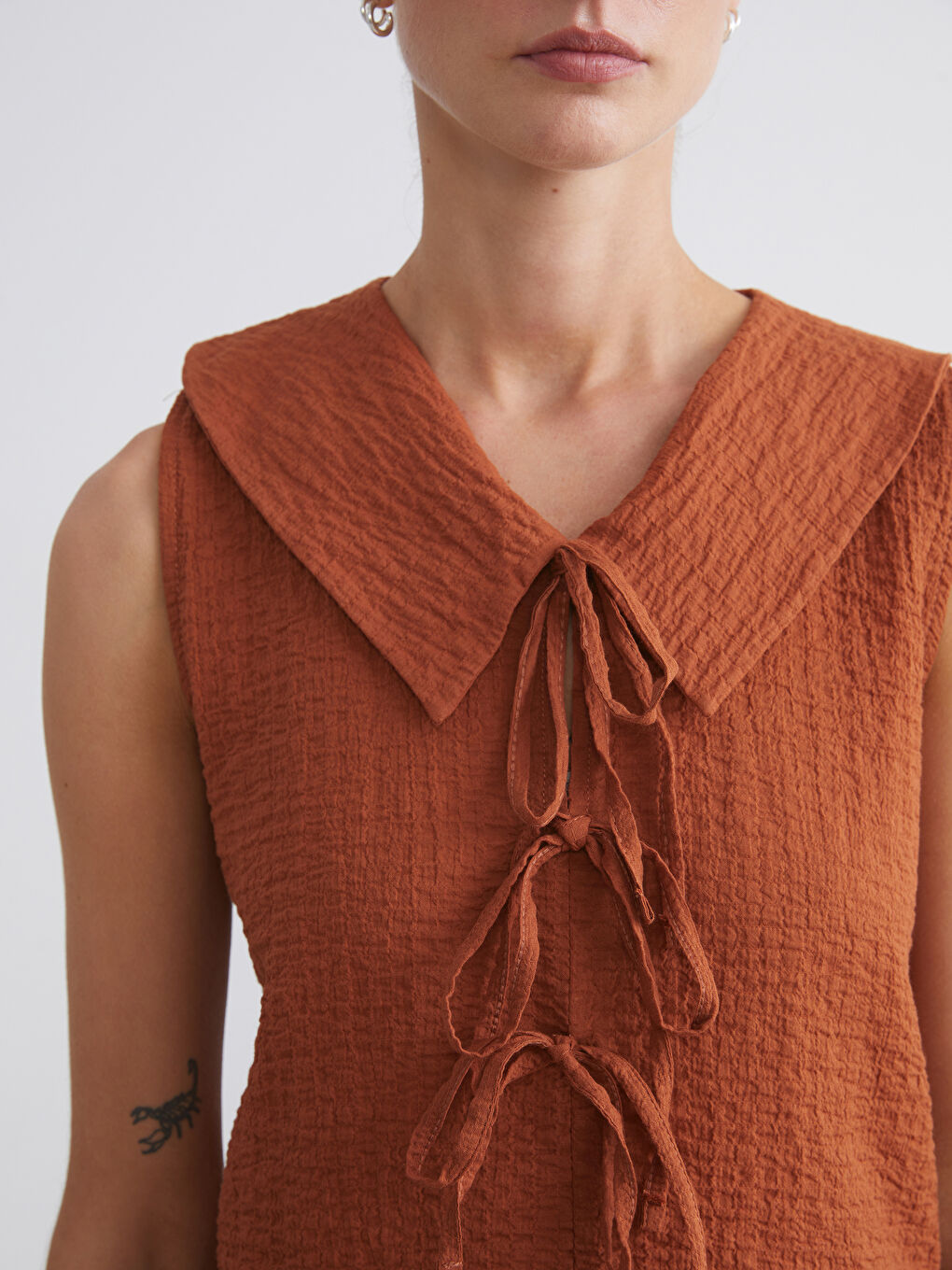 Kırmızı Bebe Yaka Dokulu Bluz-2