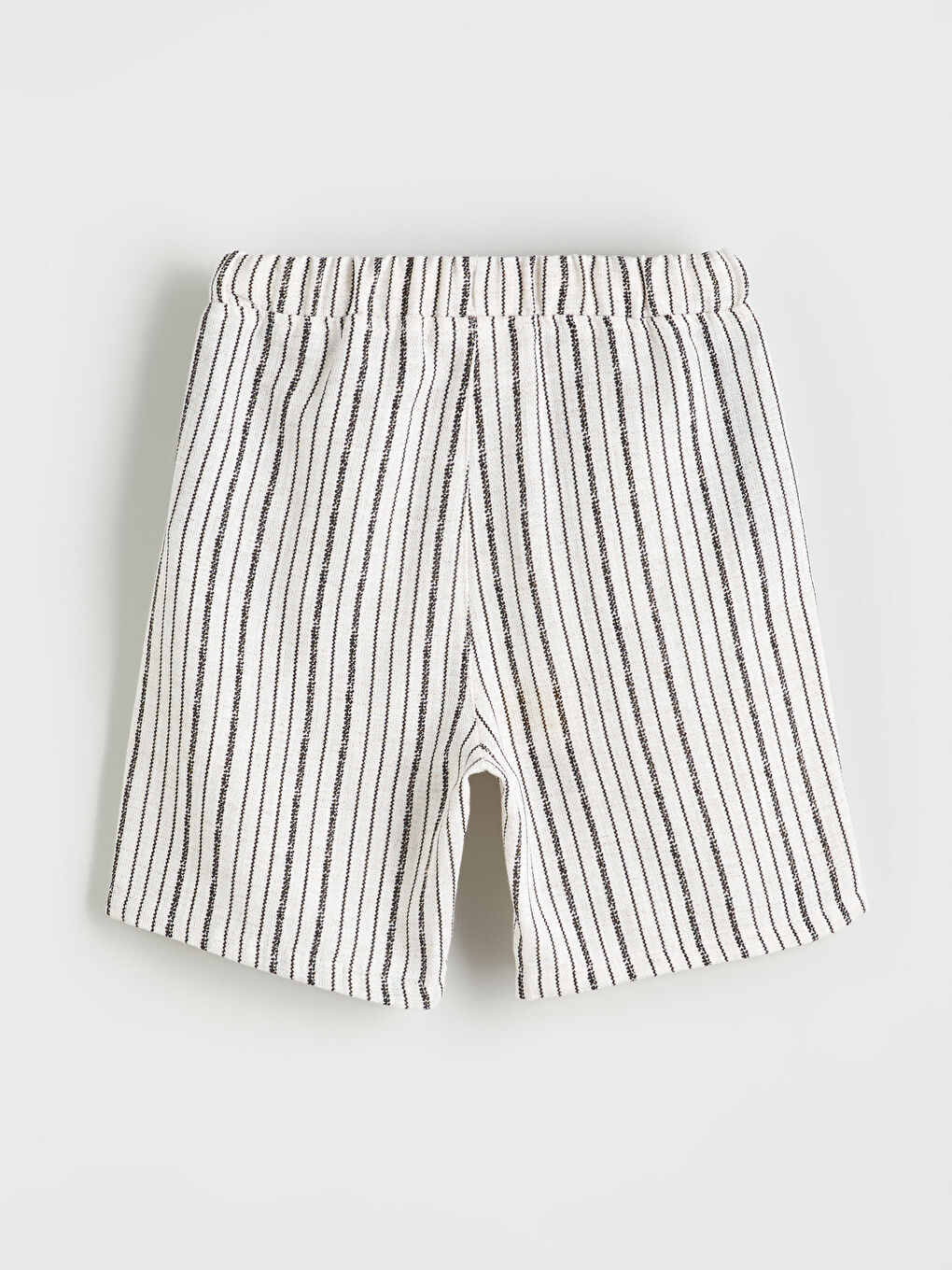 Siyah Beli Lastikli Çizgili Erkek Çocuk Şort-2