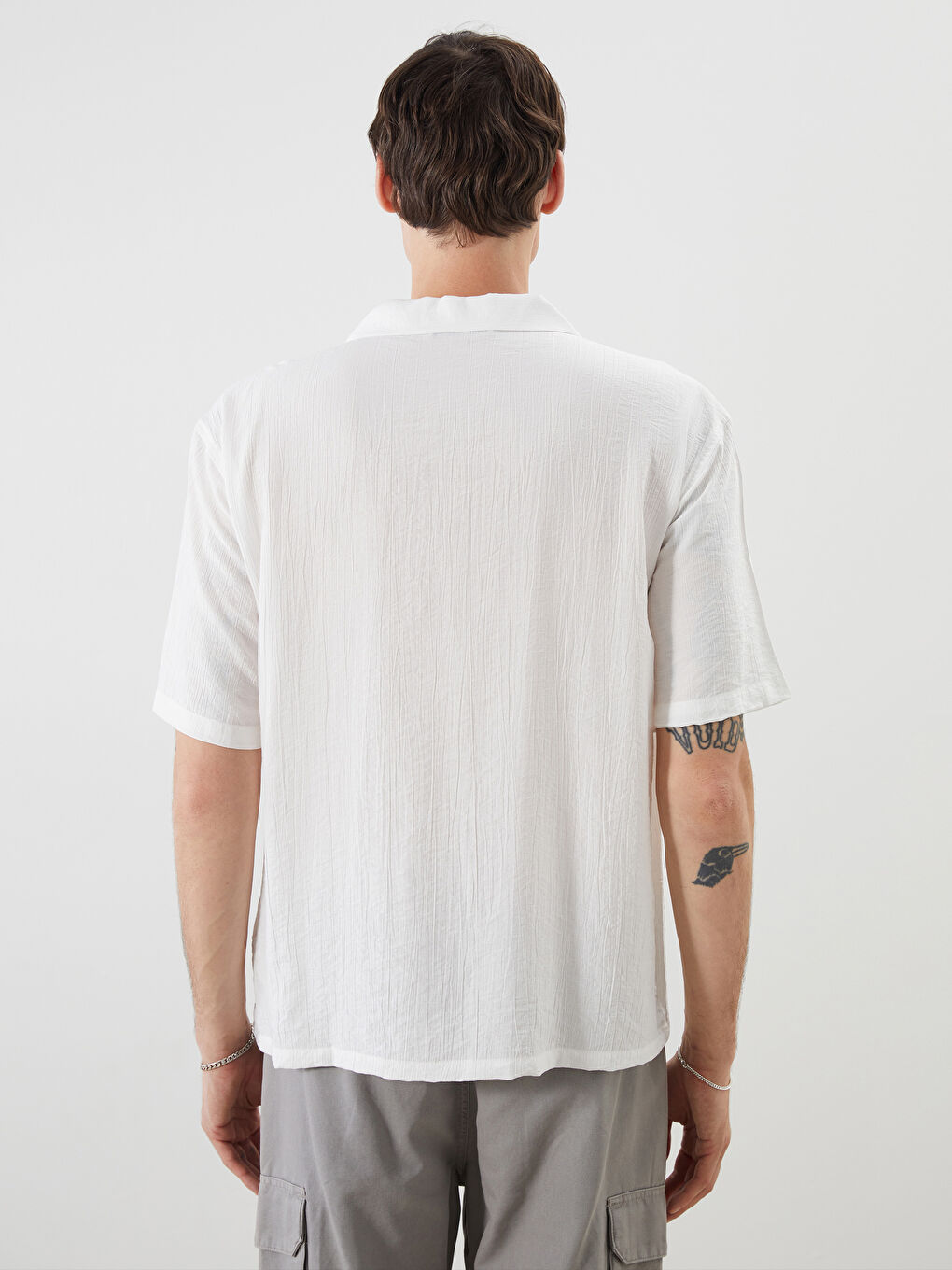 Beyaz Regular Fit Resort Yaka Kısa Kollu Erkek Gömlek-3