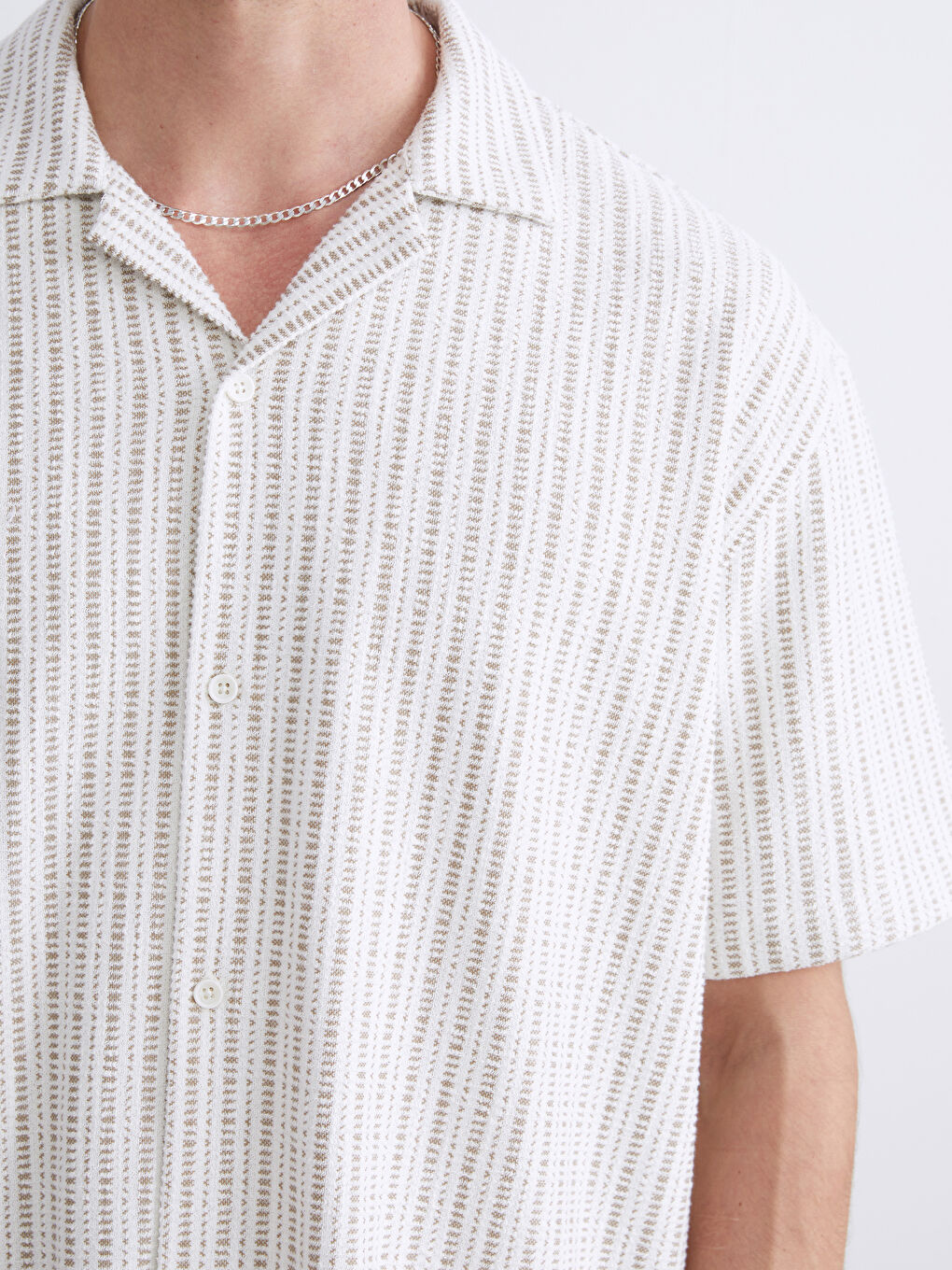 Bej Rahat Kalıp Resort Yaka Çizgili Erkek Gömlek-2