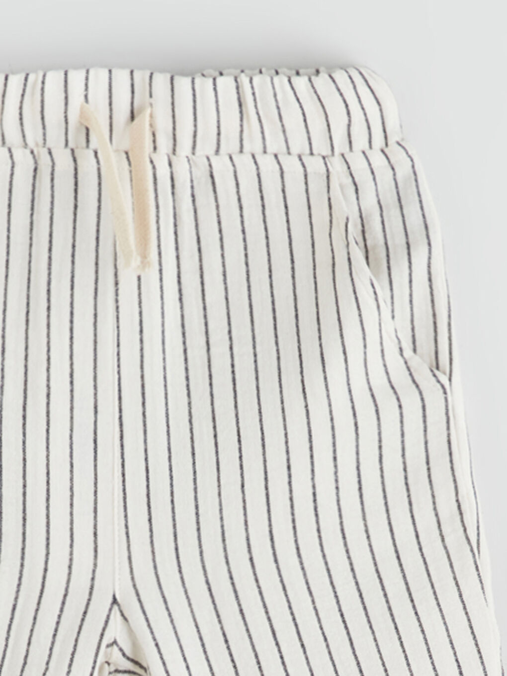 Siyah Beli Lastikli Çizgili Erkek Çocuk Pantolon-1