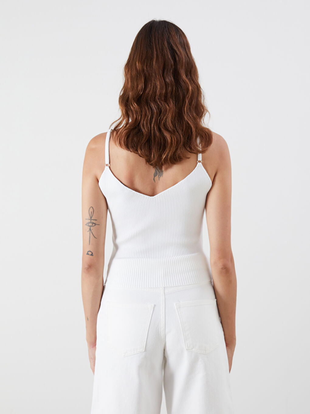 Ekru V Yaka Askılı Kadın Triko Atlet-3