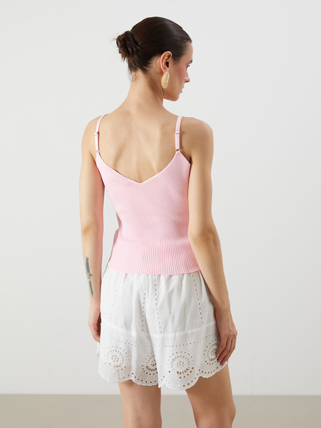 Pembe V Yaka Askılı Kadın Triko Atlet-3