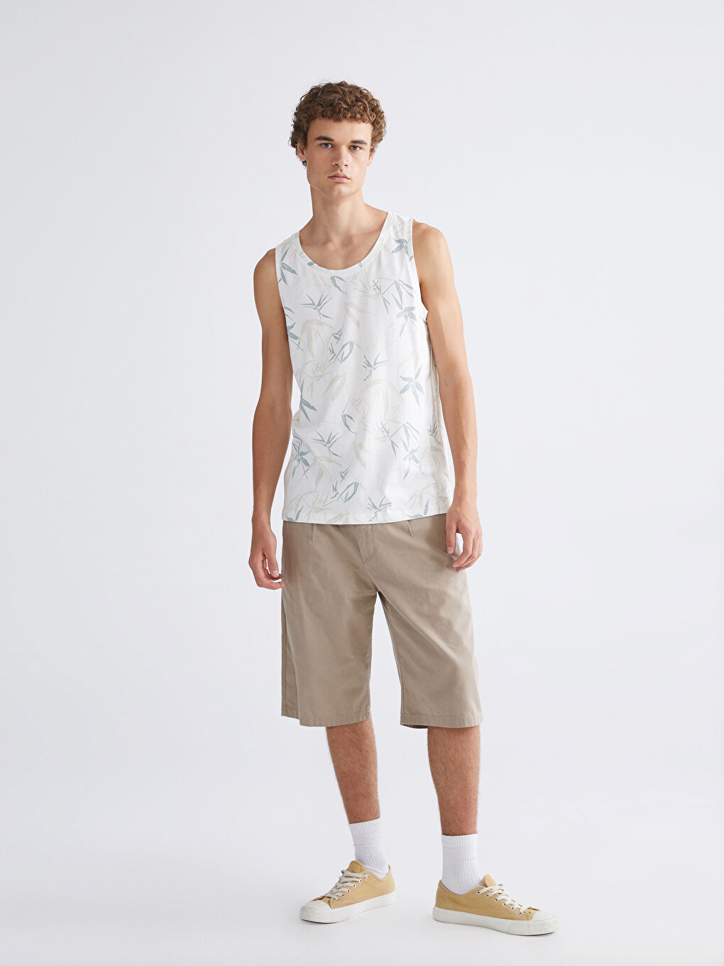 Ekru Bisiklet Yaka Baskılı Erkek Kolsuz Tişört-1