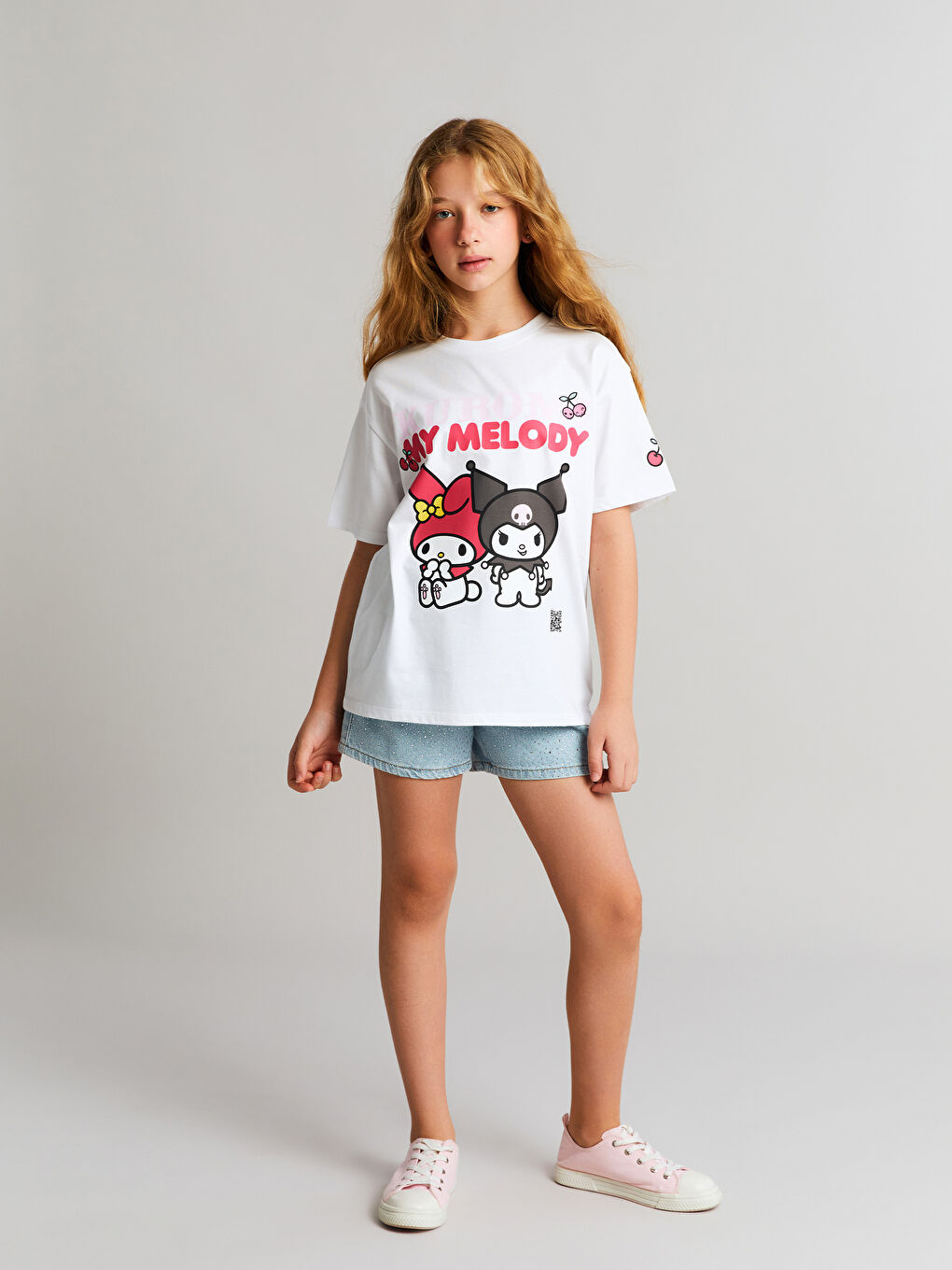 Beyaz Bisiklet Yaka My Melody Baskılı Kız Çocuk Tişört-1